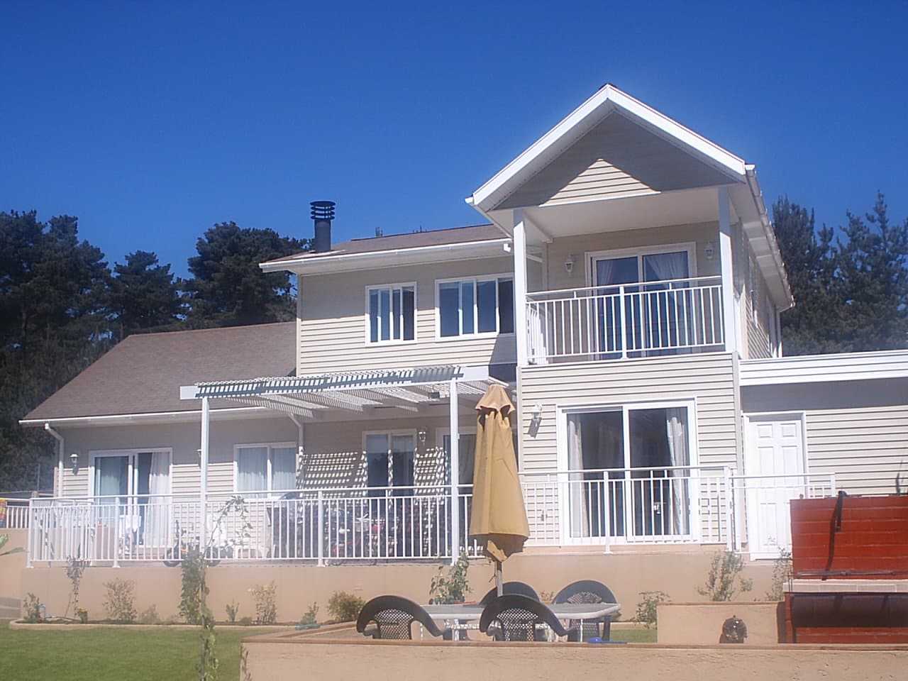 Canadian houses in the Valparaíso Region